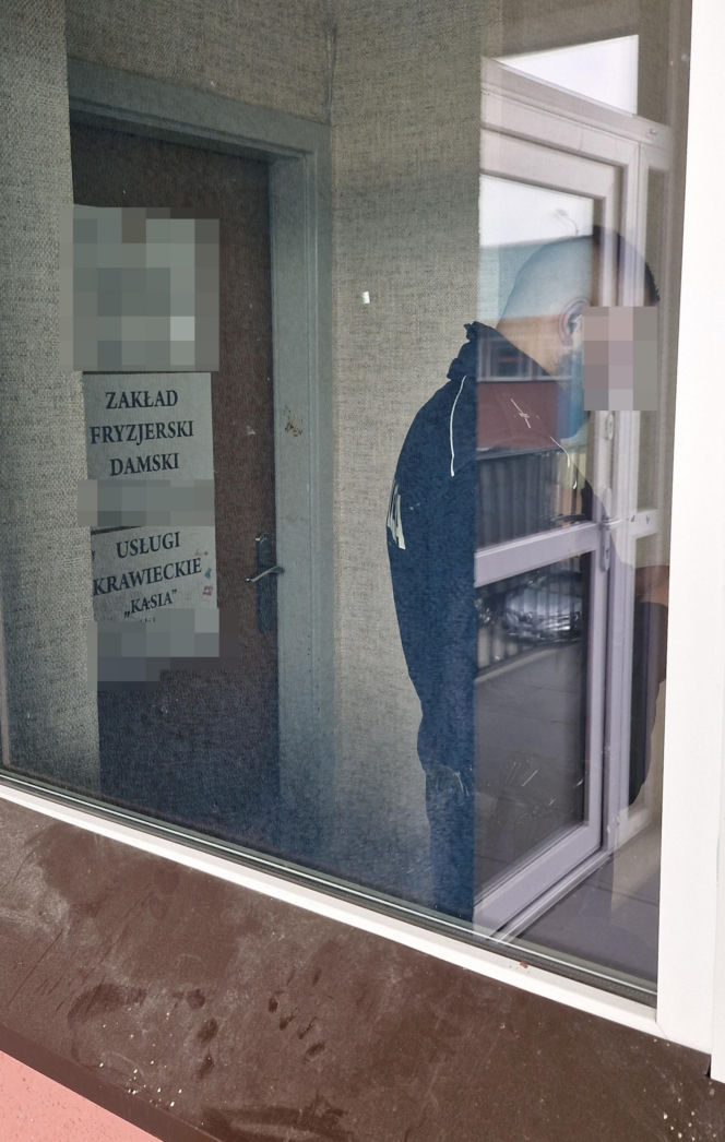 Wbił nóż w brzuch żony bo podejrzewał ją o zdradę