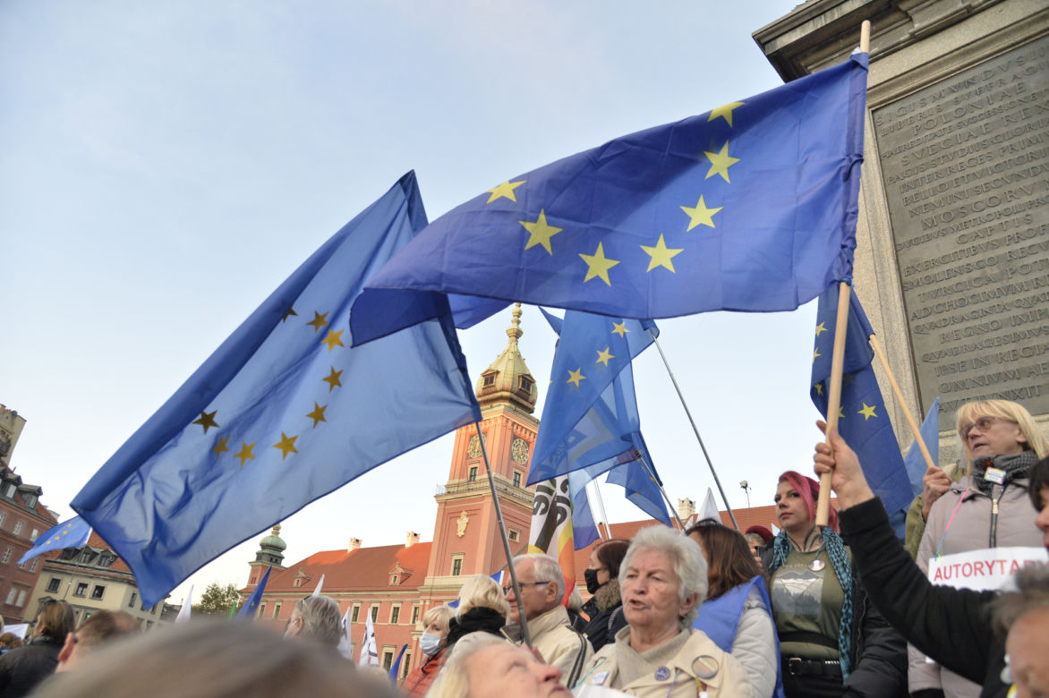 Ogromny protest w Warszawie. Tłumy ruszyły ulicami miasta, nie obyło się bez incydentów.