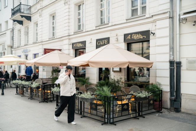 Najstarsza kawiarnia w Warszawie może zniknąć z Nowego Światu