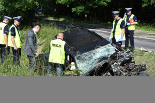 Dziecko zginęło pod tirrem, ojciec walczy o życie