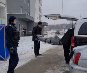 Rzeszów. Ciało 47-latki z ranami kłutymi przed blokiem! 42-latek zatrzymany po obławie