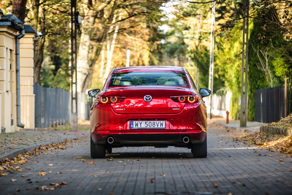 Mazda 3 Sedan 2.0 SKYACTIV-X 180 KM 6MT Enso