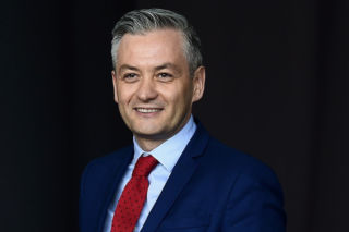 Robert Biedroń: Nie walczymy z Kościołem, tylko z patologiami w Kościele