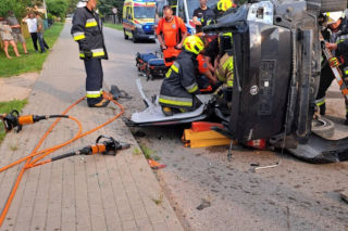Wypadek osobówki w Mogielnicy na terenie gminy Korczew