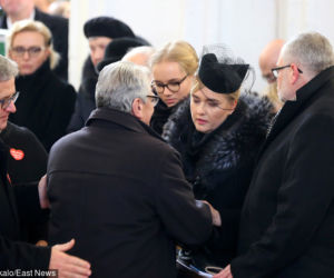 Rodzina Pawła Adamowicza przyjmuje kondolencję