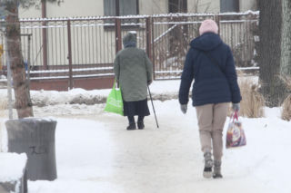 Gołoledź paraliżuje Polskę. IMGW wydaje alerty II stopnia, a RCB rozsyła ostrzeżenia