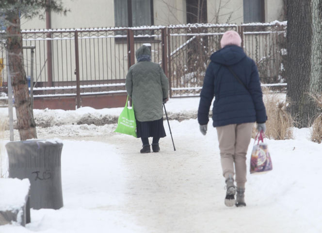 Gołoledź paraliżuje Polskę