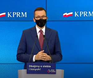 Mateusz Morawiecki. Jarosław Gowin. Konferencja dotycząca kolejnych obostrzeń