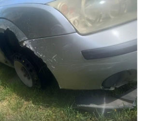 Policjant po służbie zatrzymał poszukiwanego kierowcę. Zapobiegł też pożarowi pod Wierzbicą