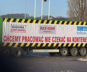 Protest przewoźników w Trójmieście. Ciężarówki wyjechały na ulice. Nie blokujcie nam pracy