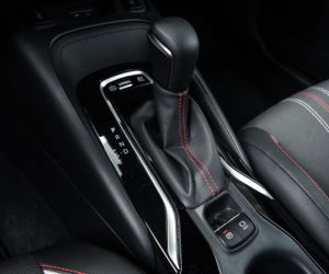 Toyota Corolla TS Kombi GR Sport 2.0 Hybrid 180 KM e-CVT 
