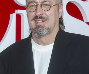 Tak na początku kariery wyglądał Piotr Kędzierski. Dziś trudno go rozpoznać na starych zdjęciach