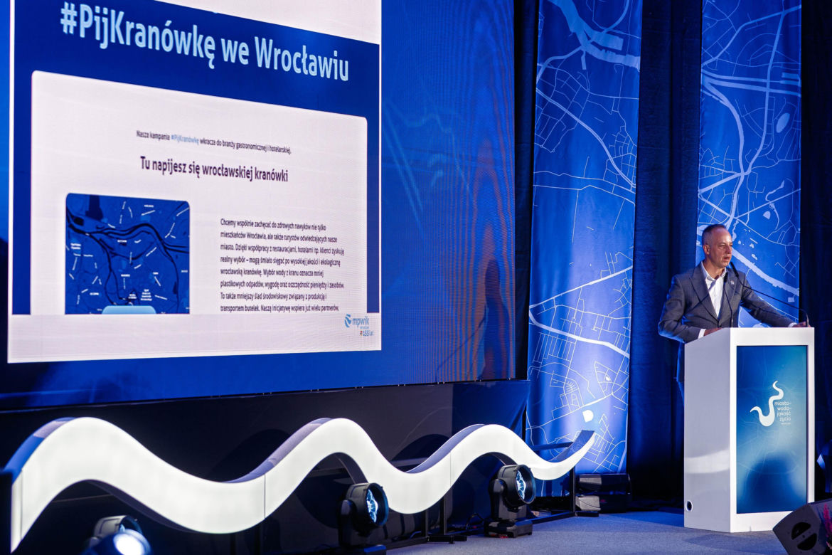 Wrocław zmienia podejście do wody. Od bezpieczeństwa miasta po darmową kranówkę w restauracjach