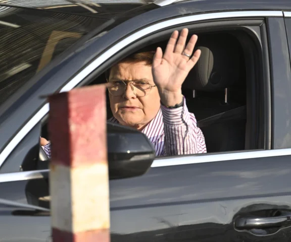 Pilne spotkanie władz PiS. Wśród obecnych nawet Szydło