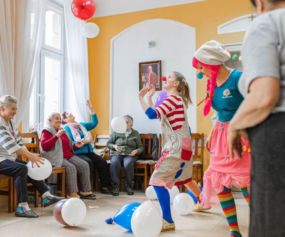 Licytacje z uśmiechem dla seniorów z Sosnowca