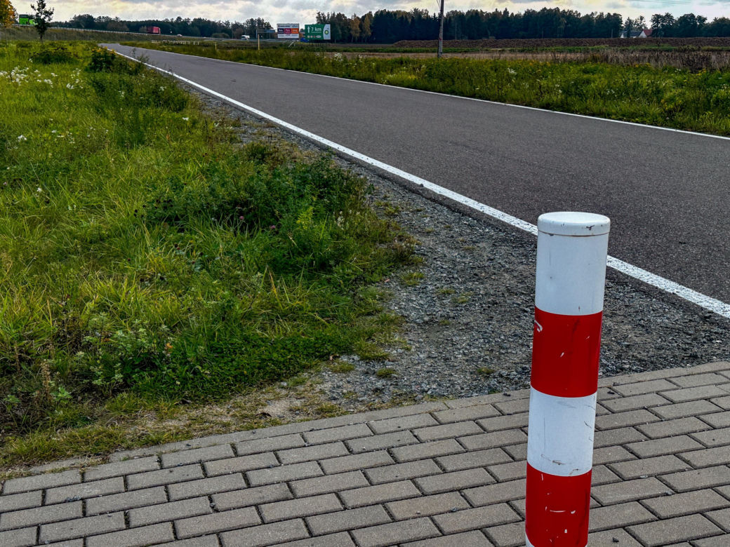 15-latek na hulajnodze zginął pod kołami Opla