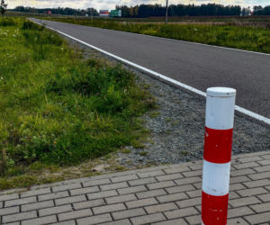 15-latek na hulajnodze zginął pod kołami Opla