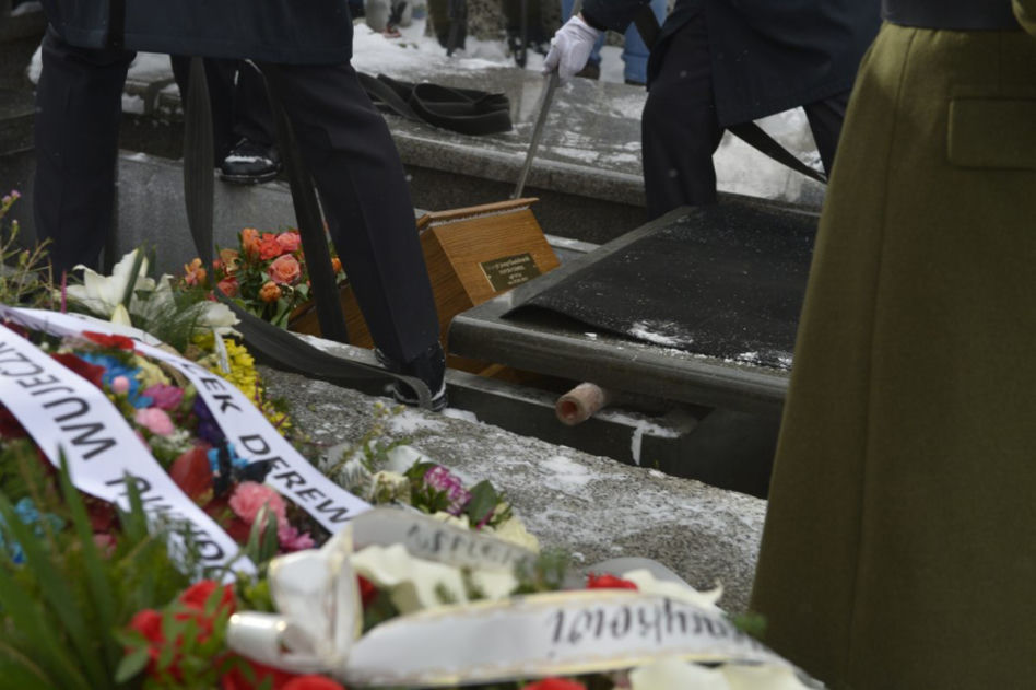 Papcio Chmiel został pochowany na Cmentarzu Bródnowskim