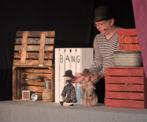 Będą wkręcać najmłodszych w teatr  W siano południe