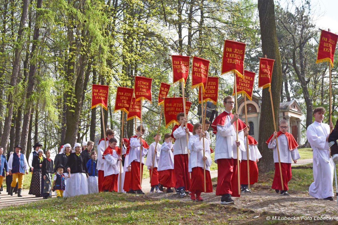 Ponad stu aktorów wystąpiło w piekarskim Misterium Męki Pańskiej