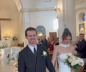 Jeremi Sikorski wziął ślub z uczestniczką Top Model i zaśpiewał na własnym weselu! Ładna z nich para?