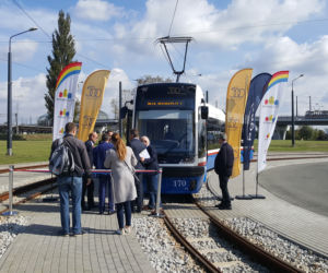 Nowoczesny tramwaj PESY wyjechał na bydgoskie tory