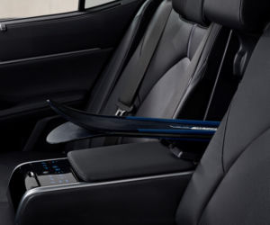 Toyota Camry Hybrid lifting 2021