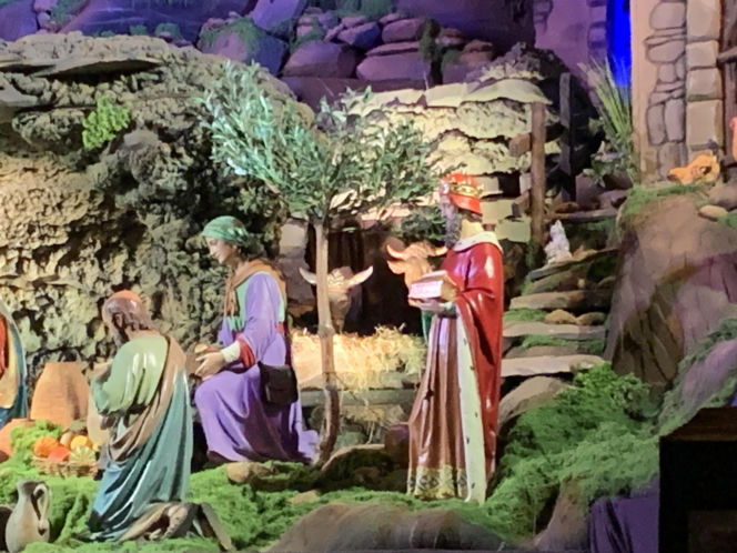 Żłóbek w Panewnikach 2025. Franciszkanie postawili na symboliczne sceny