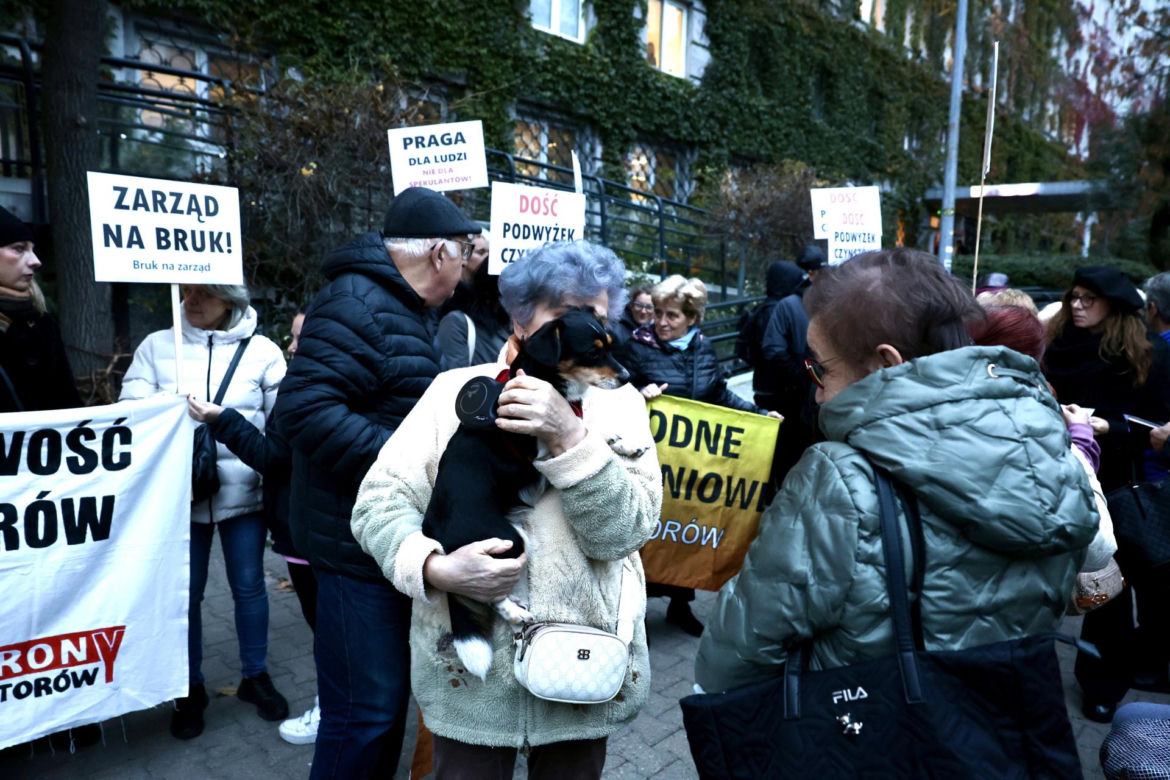 Seniorzy wylądują na ulicy? Lokatorzy protestują przeciwko podwyższeniu czynszu