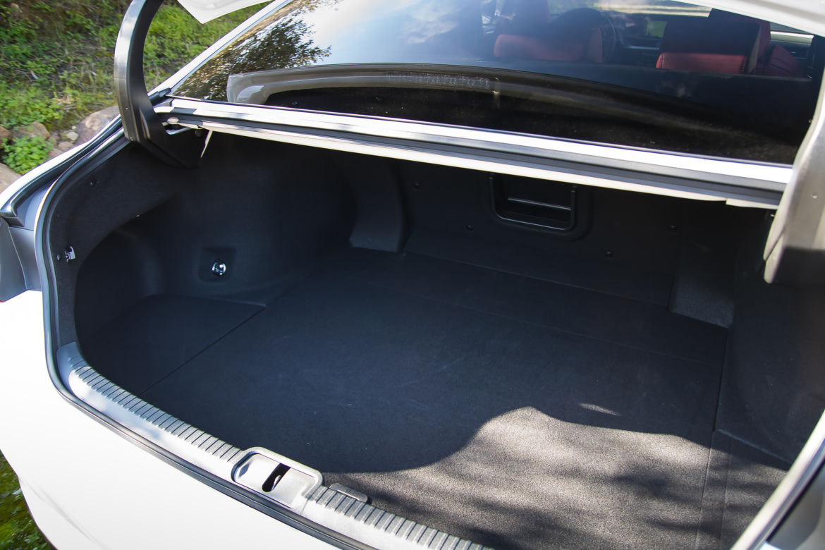 Lexus ES 300h F Sport