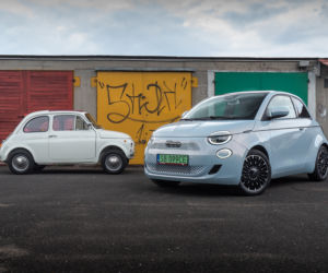 Elektryczny Fiat 500e i klasyczny Fiat 500