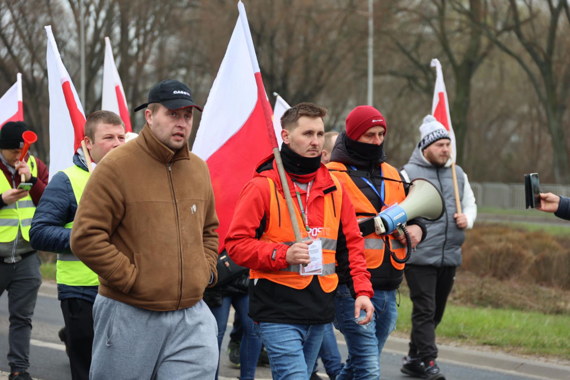 Protest rolników 20 marca w Lublinie. Przeszli ulicami miasta pod LUW