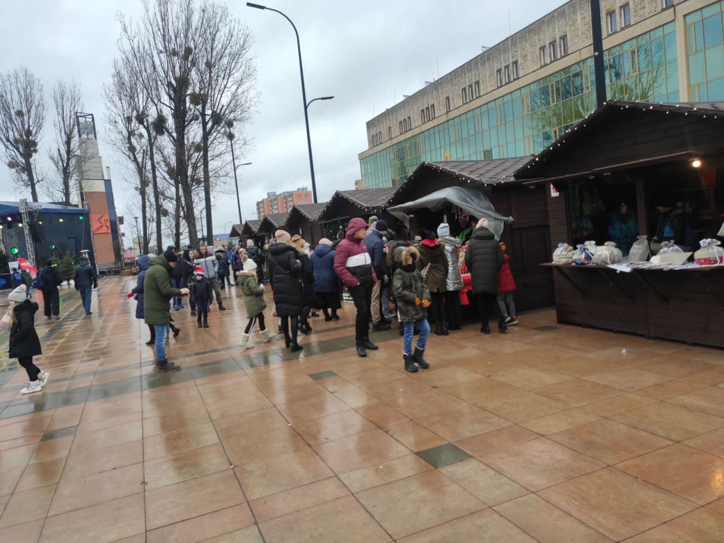 Konkurs na najładniej ubraną choinkę podczas jarmarku świątecznego w Radomiu