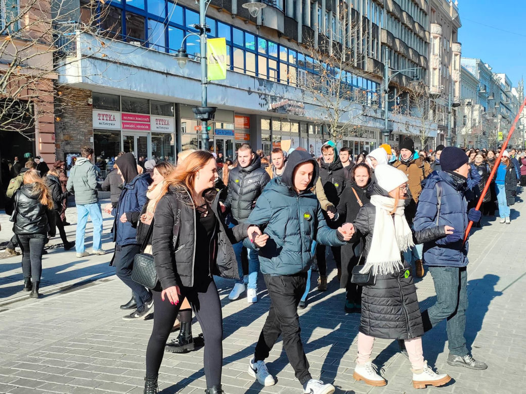 Polonez dla Łodzi. Zobacz, jak zatańczyli go mieszkańcy