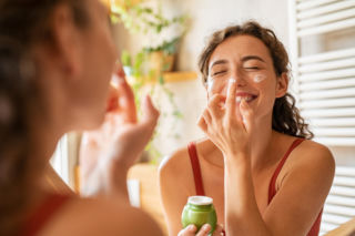 Po K-beauty czas na A-beauty? Ten kierunek coraz mocniej wchodzi do pielęgnacji
