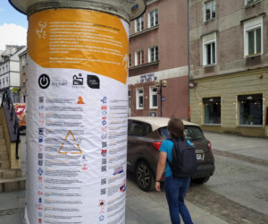Powstała nietypowa mapa Olsztyna. Plakaty rozwieszono na miejskich słupach [ZDJĘCIA]