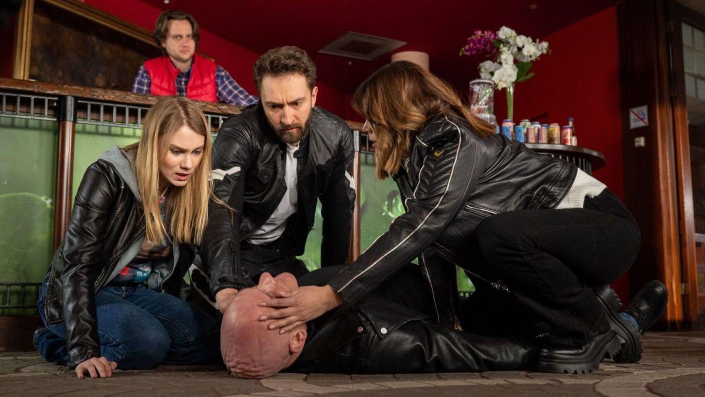 Na sygnale odc. 728. Piotr (Dariusz Wieteska), Max (Piotr Zelt), Martyna (Monika Mazur), "Niunia" (Katarzyna Dominiak)