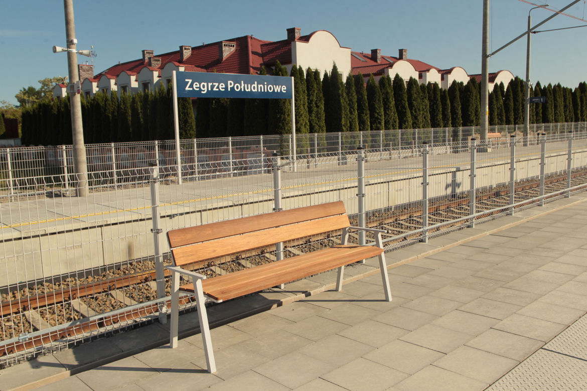 Rusza pociąg z Warszawy do Zegrza. Kolejarze odbudowali stację