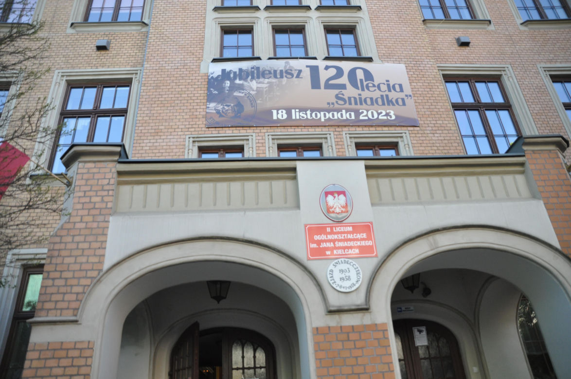 3. II LO im. Jana Śniadeckiego w Kielcach