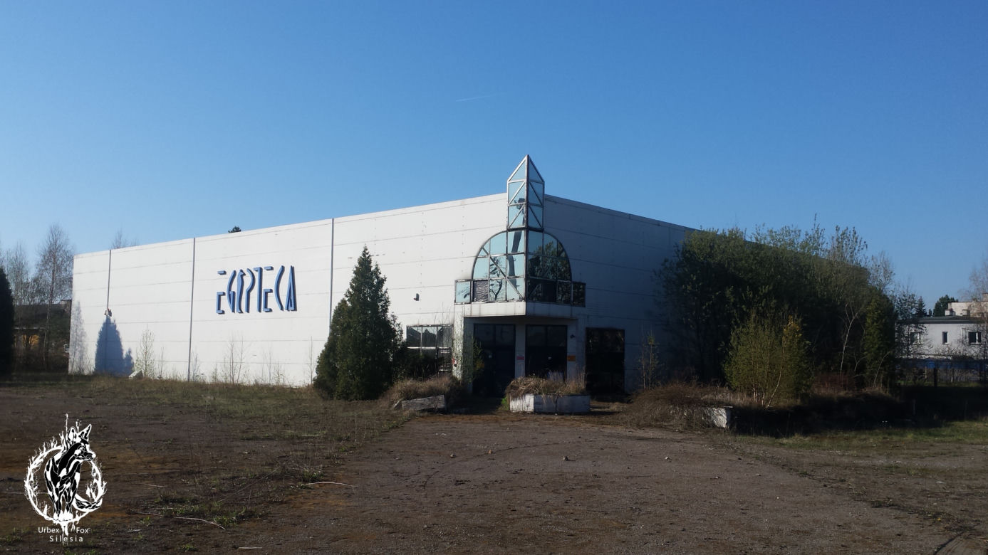 Kiedyś była tu najbardziej znana dyskoteka na Śląsku. Teraz to opuszczona ruina. Zobaczcie [ZDJĘCIA]