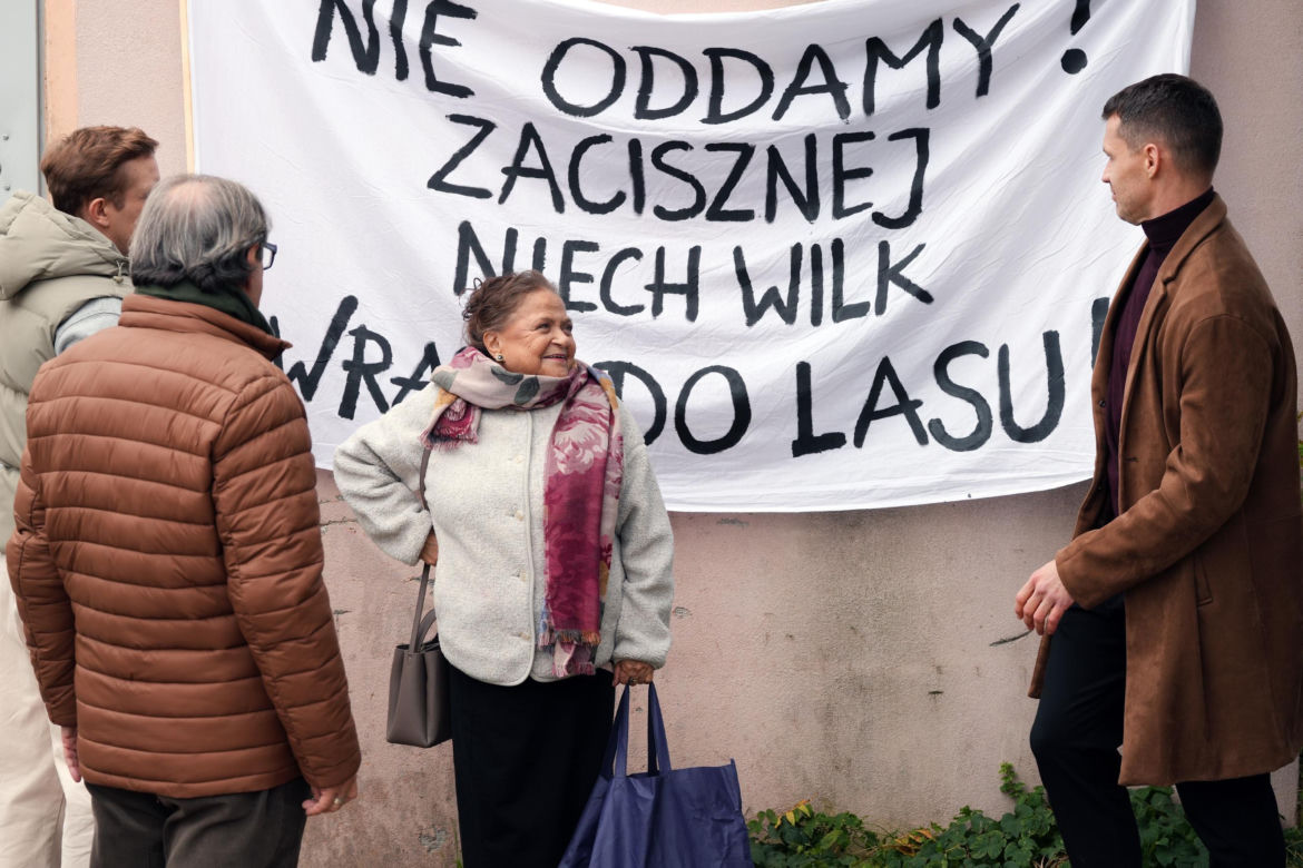Barwy szczęścia, odcinek 3340: Tak Lucyna przegoni Wilka z ulicy Zacisznej! Ucieknie w popłochu po ataku seniorki - ZDJĘCIA