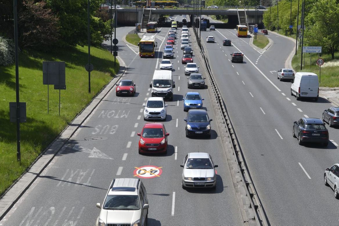 Przez fatalny stan wiaduktów, kierowcy muszą zwolnić do 40 km/h