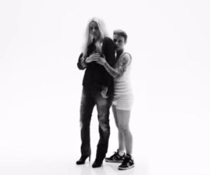 Parodia reklamy z Justinem Bieberem