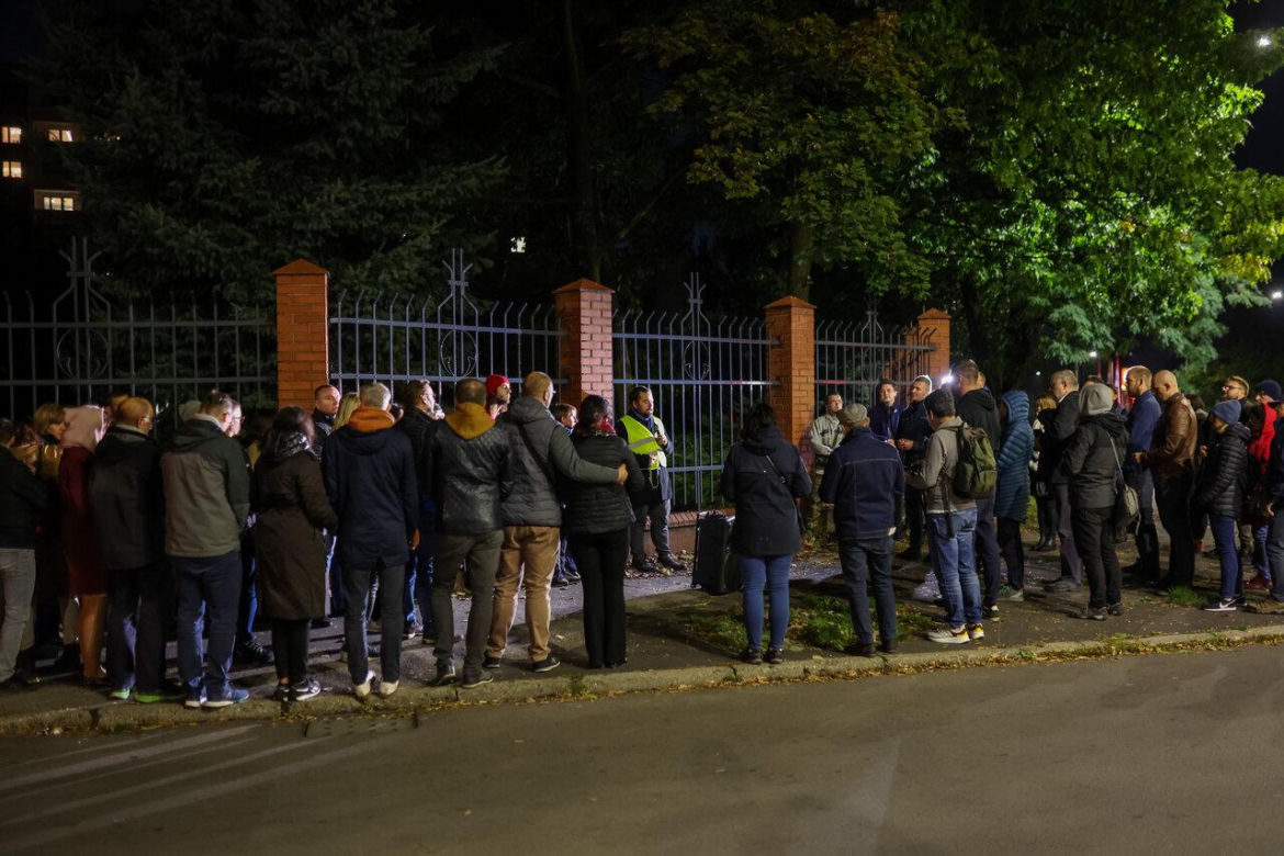 Wierni protestowali pod diecezją sosnowiecką. "To zgorszenie osłabia naszą wiarę"