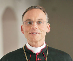 Bezdomni zamieszkają w pałacu biskupa