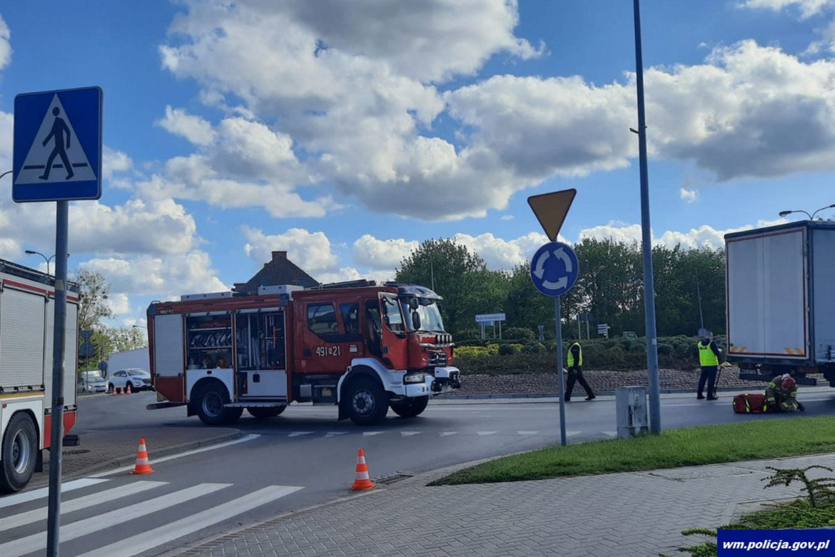 Tir ciągnął za sobą kobietę! Makabryczny wypadek w Mrągowie [ZDJĘCIA].