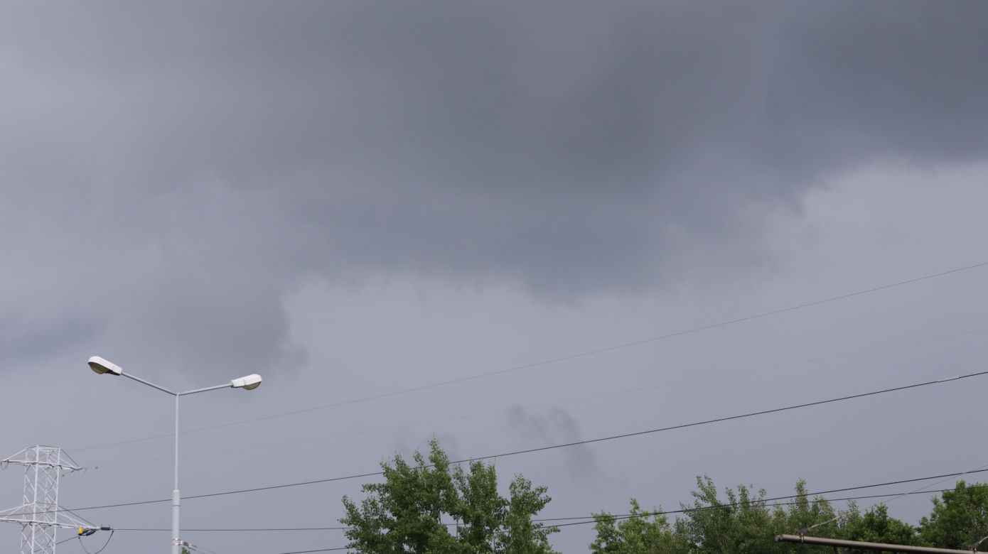 Burza nad Lublinem. Czarne chmury przykryły miasto, słychać grzmoty [GALERIA]