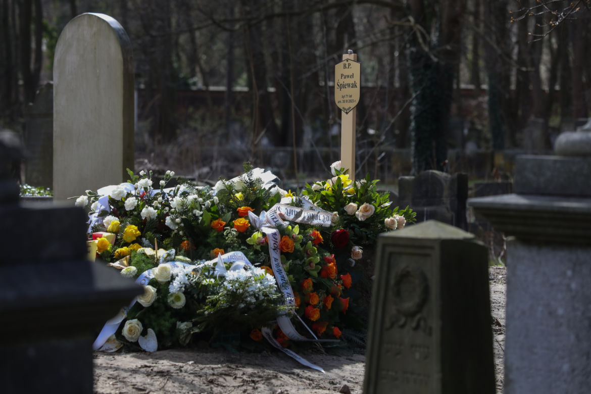 Tajemny napis na grobie Pawła Śpiewaka