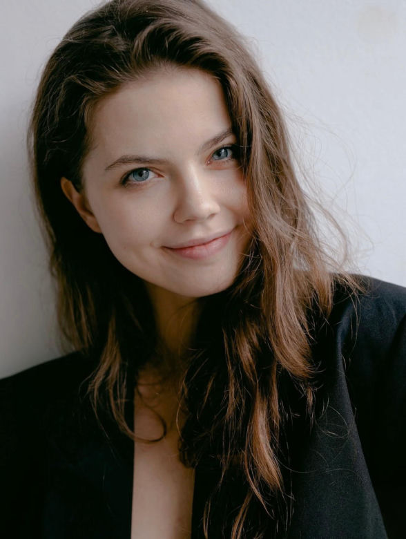 Izabela Maeng