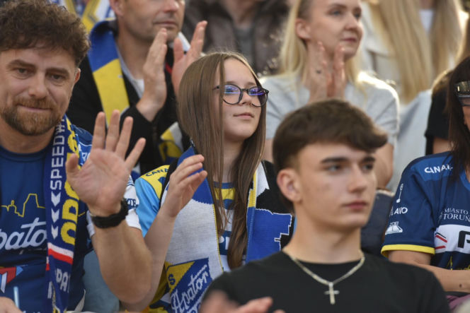 PRES Grupa Deweloperska Toruń - Gezet Stal Gorzów: Zdjęcia kibiców z meczu 7. kolejki PGE Ekstraligi na Motoarenie